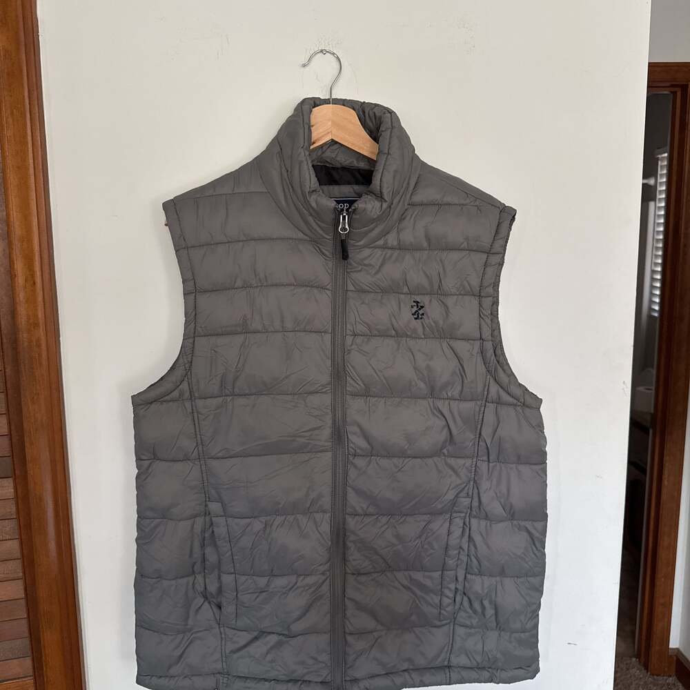 IZOD Men's Gray Puffer Vest